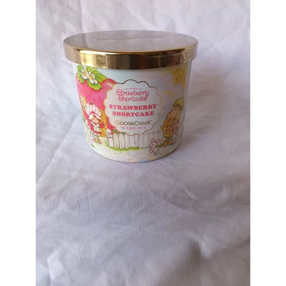 New Goose Creek Strawberry Shortcake 3 Wick Candle